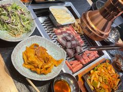 -臻牛烤肉