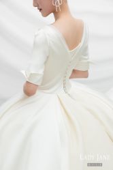 -Lady  Jane高端婚纱礼服馆