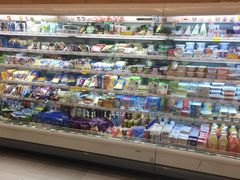 -绿叶子超市(公园大道店)