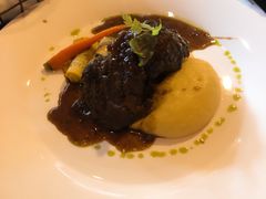 红酒烩澳洲牛脸肉-C&R西班牙餐厅