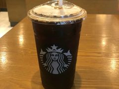 -星巴克(上海虹桥新天地二店)