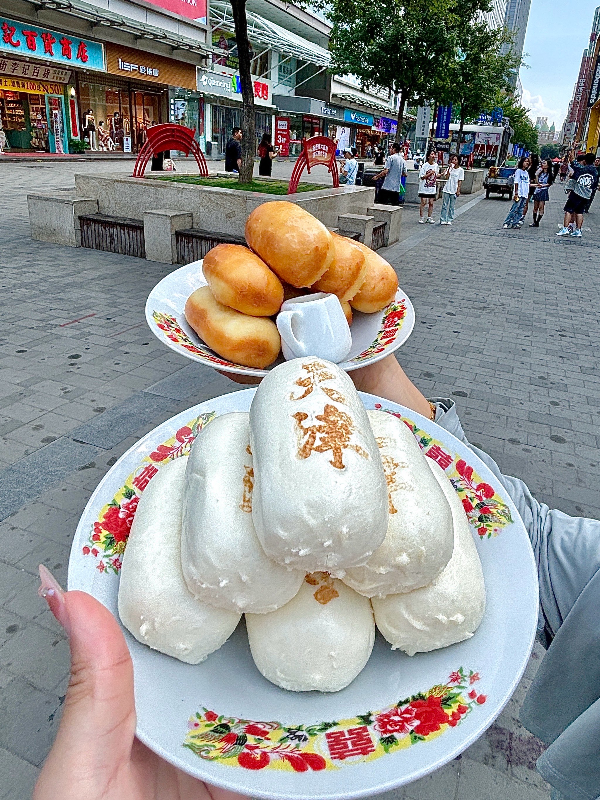 天津滨江道步行街美食图片