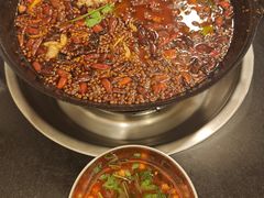 -鸿顺老铁锅美蛙鱼府(解放碑店)