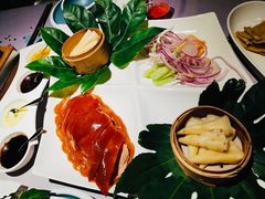 梧桐四味烤鸭-梧桐北京烤鸭·铜锅涮肉(海岸城店)