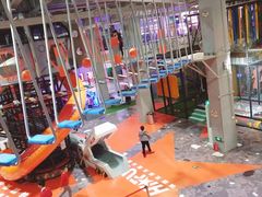 -嗨翻Hi-Fun竞技主题乐园·蹦床亲子生日轰趴(国光1937店)