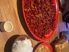 -先启半步颠小酒馆(白麓里店)