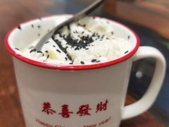 冰淇淋打蛋-堂屋糖水店(愚园店)