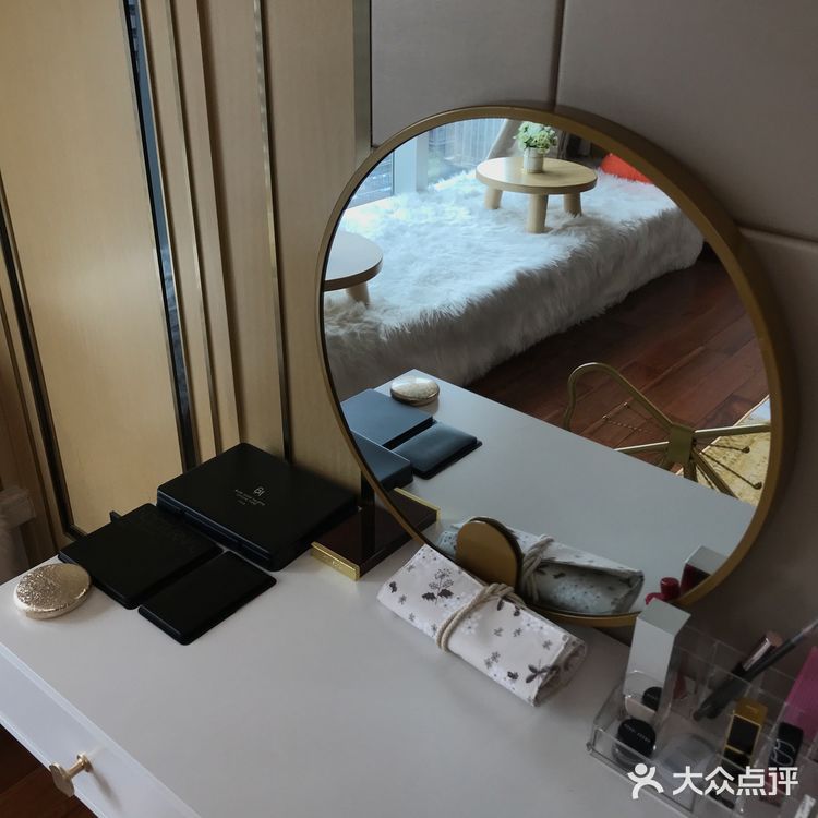 纯素颜 做完美容回家睡醒，隔天皮肤都又滑又嫩