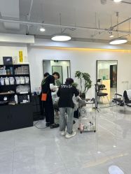 -V7 HAIR SALON