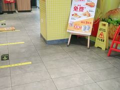 门面-麦当劳(学院大街店)