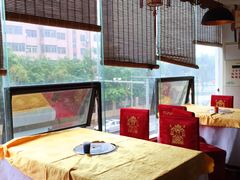 -东方之猪四更烤乳猪(金垦总店)