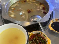 -光头药膳鸡(莱茵小镇店)