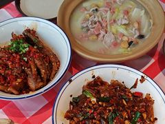 -笨豆腐居民楼菜馆•江西小炒(天津开发区店)