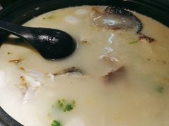 -卢大鲜鱼头捞饭(美利广场店)