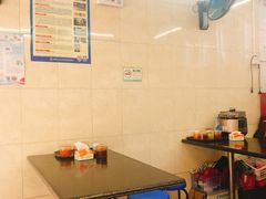 -丫丫桂林米粉(学府店)