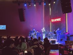 -TZ House音乐现场(来福士中心店)