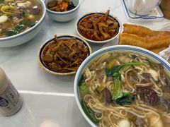 -邱芳粉店(迎宾大道旗舰店)