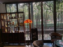 靠窗位-东方明珠老上海8号餐厅