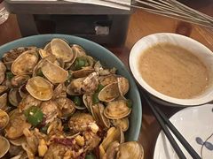 -六福烧烤酒馆(秦隆步行街店)