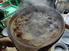 -广味炭炉鸡煲(宝业路分店)