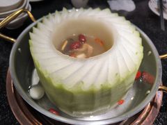 -得意咚瓜·顺德鱼生·冬瓜火锅(深圳首店)