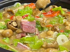 -老滇山寨•云南特色菜•地方菜•民族风情歌舞表演(金碧店)