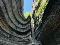-梭布垭石林景区