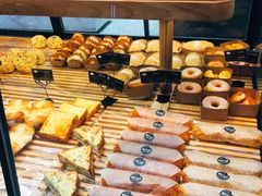 -皇冠幸福里动物奶油生日蛋糕(龙阳村地铁站店)