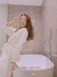 -香港倾城国际·美容美体中心