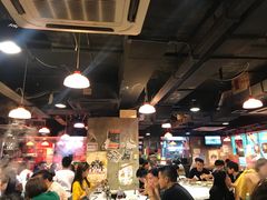 大堂-鲜入围煮花胶鸡海鲜火锅