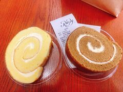 -红宝石·鲜奶小方·海派西点房(南丹店)