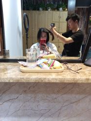 -PE SALON