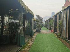-冰冰龙虾·江湖菜·花园江景餐厅