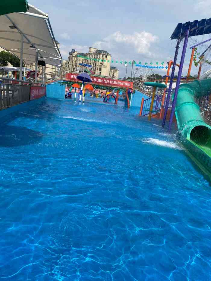 长沙乐民水上乐园-"一般吧,感觉也就是玩玩,看看热闹.滑梯还.