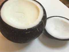 -志龙皇冠吃货椰子铺