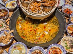 -吃城都·鱼蛙火锅(西玉龙街店)