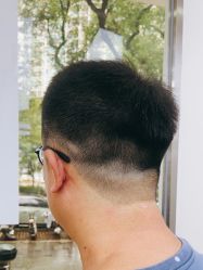 -首脑美发沙龙