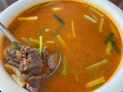 酸汤牛肉-香猪美食(中心店)