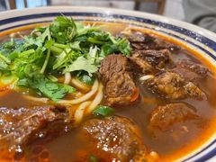 红烧牛腩面-醉牛腩·面小馆
