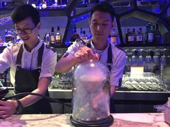 -OZONE 顶楼酒吧(香港丽思卡尔顿酒店)