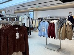 -URBAN REVIVO(七宝领展广场店)