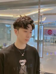 -BULB STUDIO 巴柏明星发型工作室
