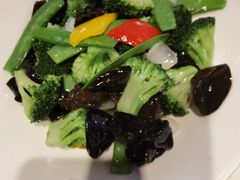 橄榄油炒田园时蔬-大树餐厅(益田假日店)