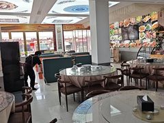 -壹阁胡羊焖饼(特色小吃街店)
