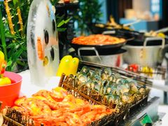 -亚洲国际大酒店·云顶阁旋转自助餐厅