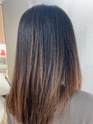 -镁连社·美联社