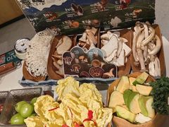 当季野生菌拼盘-芸山季·云南山珍菌火锅(南翔印象城MEGA店)