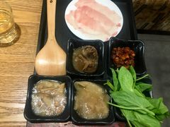 -菌海森林·非遗野生菌火锅(西山区滇池路摩根道店)