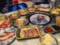 -哈哈碳都·牛肋条无限自助烤肉(台江万达店)