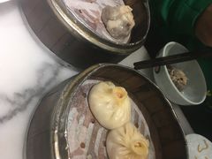 蟹粉灌汤包-京城小江南·北京烤鸭·江南土菜·白鱼(中关村店)